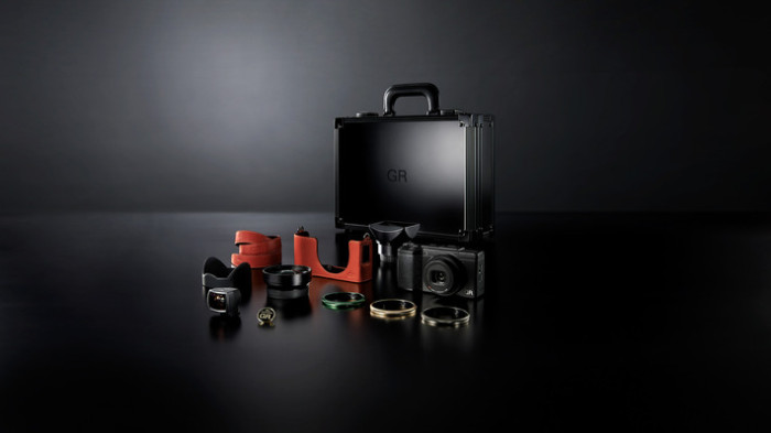 Ricoh-GR-II-Premium-Kit_article_full_image